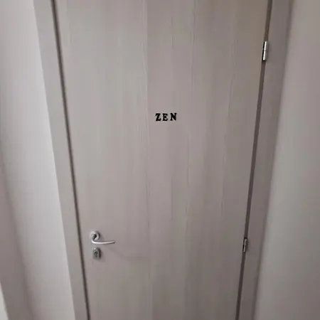 Metalla Oda ve Kahvaltı 3*