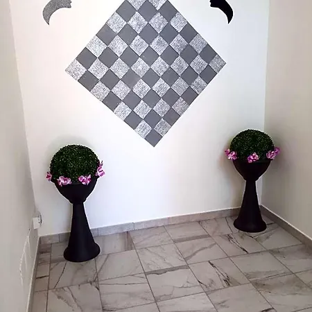 Metalla